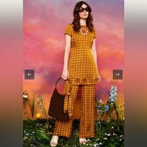 The Hippie Shake Heart of Gold Daisy Broderie tunic